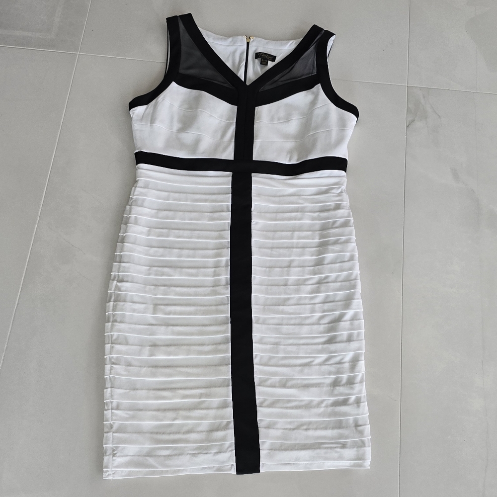 Thalia Sodi Black and White Dress With Mesh Detail - XL